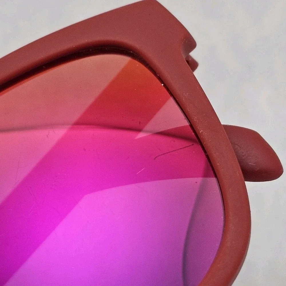 Lot 2 Goodr Sunglasses Polarized Sells House Buys Van & Feather o' the Phoenix
